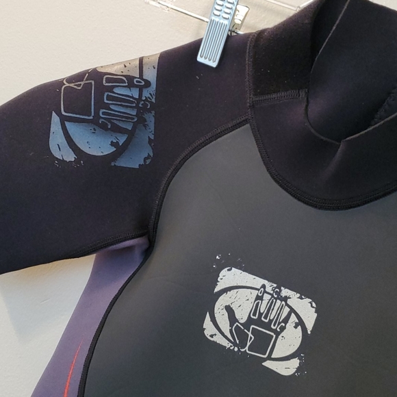 Bodyglove junior wetsuit - Picture 2 of 8
